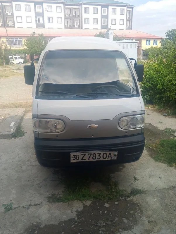 Chevrolet damas 1