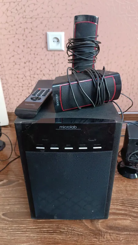Сабвуфер, 5,1 microlab домашний кинотетр 1
