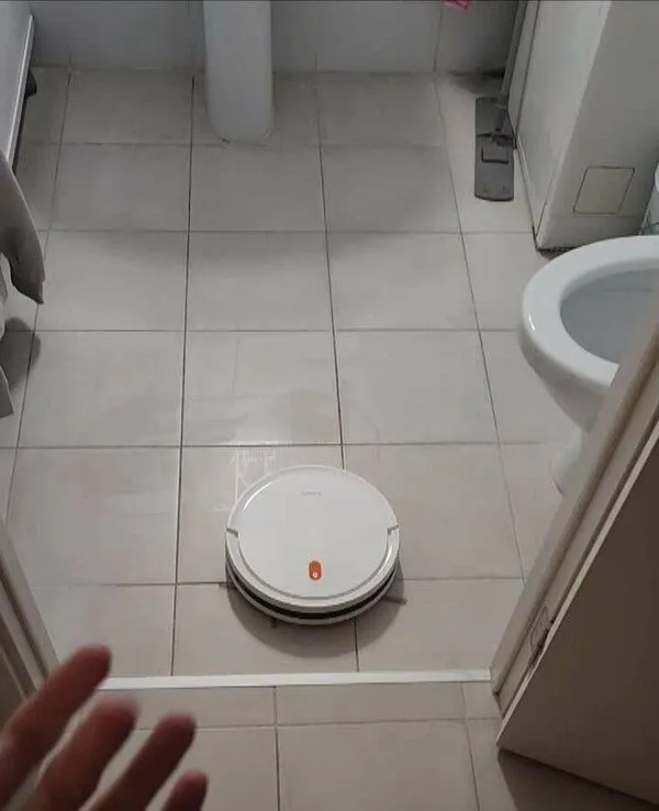 Моющий робот-пылесос Xiaomi Robot Vacuum E5, белый / EU модель: C108 / — фото 2