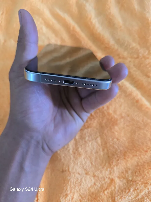Iphone 15 pro max 2
