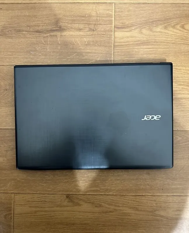 Acer Aspire E5-575G / Core i5 / 8 GB / GeForce 940MX / 1 TB 3 Acer Aspire E5-575G / Core i5 / 8 GB / GeForce 940MX / 1 TB 3
