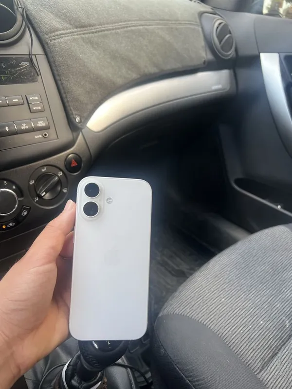 Iphone 17 сотилади