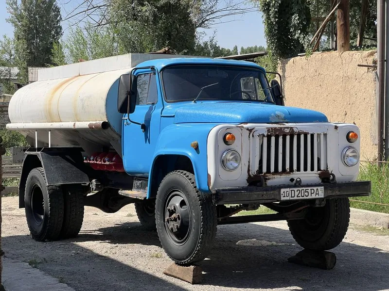 Gaz 53 yili 1985 sisterna 1