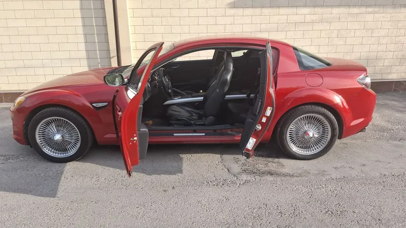 Оригинальный пробег 8000 Mazda RX8 5 Оригинальный пробег 8000 Mazda RX8 5