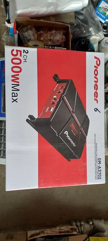 Pioneer 2 каналли усилител сотилади Pioneer 2 каналли усилител сотилади