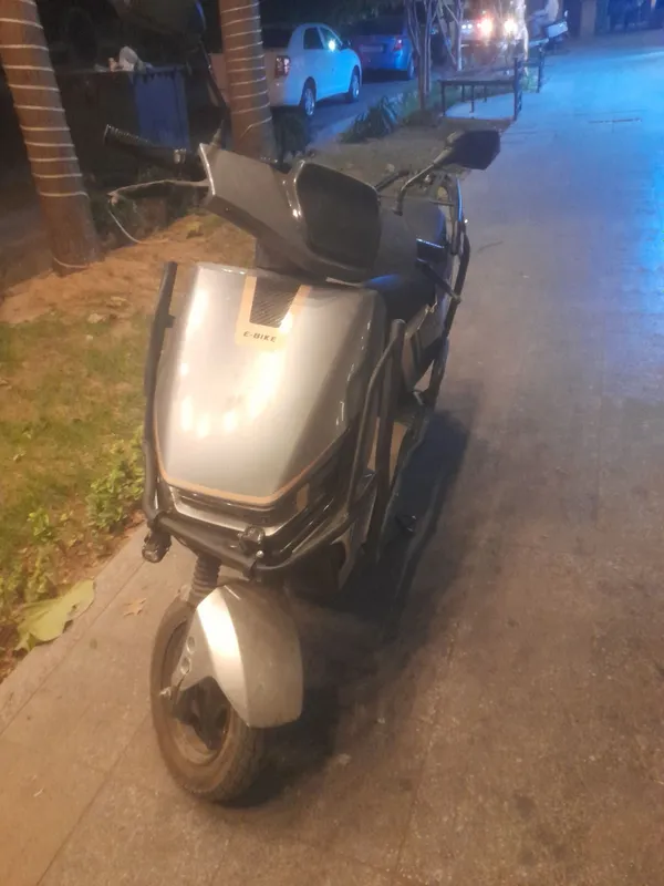 Elektr skuter e bike soz holatda sotiladi