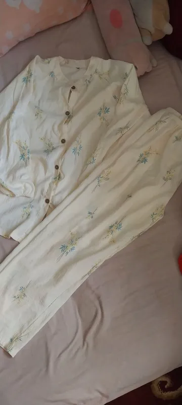 Holati a'lo darajadagi kiyimlar 4