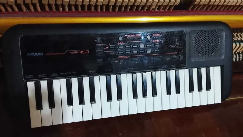 Yamaha мини-синтезатор