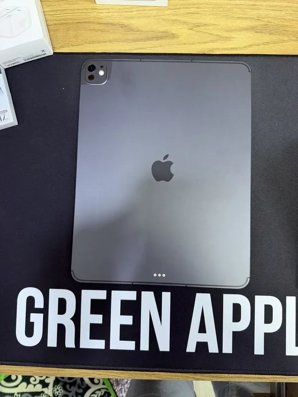 Ipad M5 pro 13 dyumli E sim