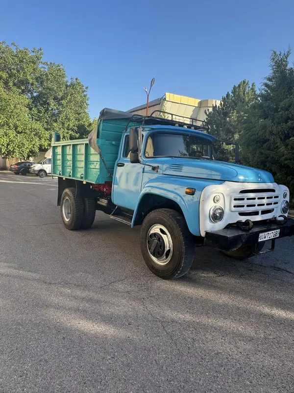 ZIL 1989 yil Sotiladi 4 ZIL 1989 yil Sotiladi 4