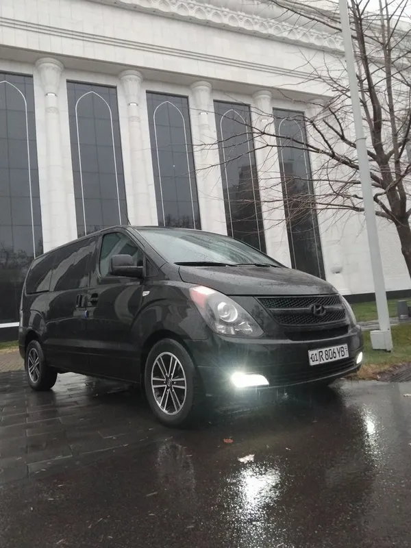 Hyundai grand starex H1 2 Hyundai grand starex H1 2
