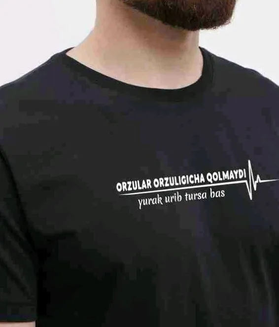 trend yozuvli fudbolka