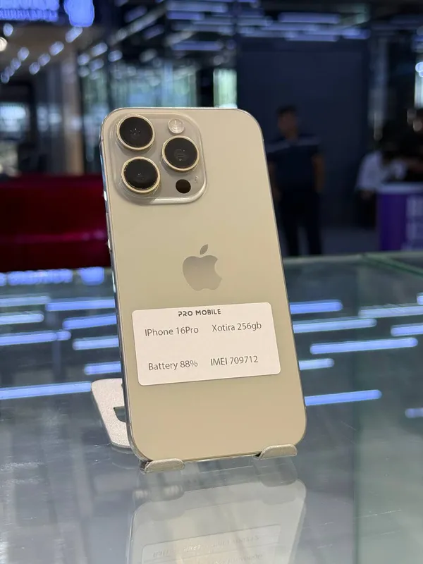 iPhone 16 Pro iPhone 16 Pro