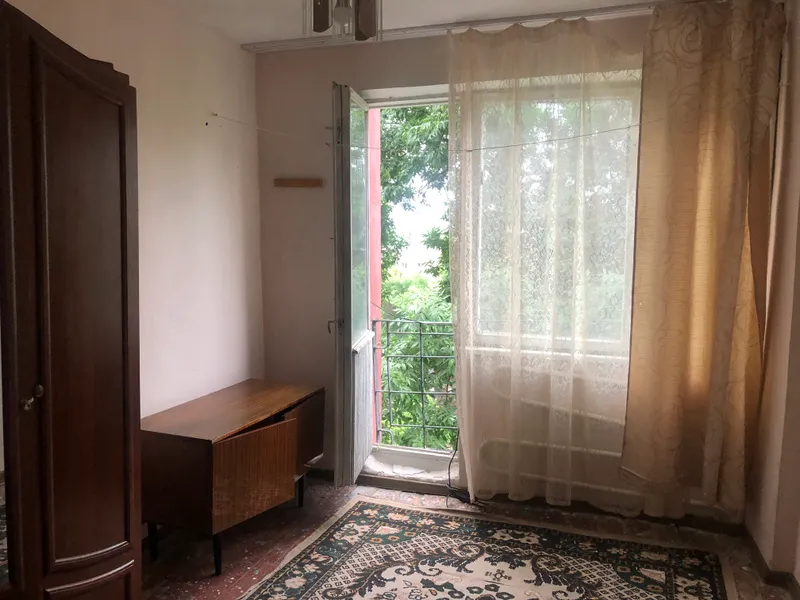 1 хонали сотилади