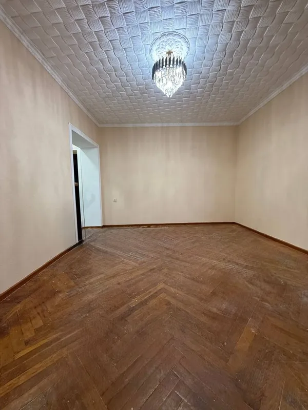 Продаётся квартира чирчик 4 микрорайон 1/3/4/