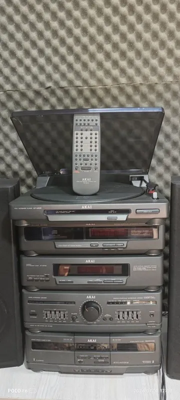 Музыкальный центр Akai AX-M430 с пультом и проигрывателем 2 Музыкальный центр Akai AX-M430 с пультом и проигрывателем 2