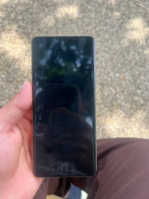 Realmi 12 Pro idiyal holat Realmi 12 Pro idiyal holat