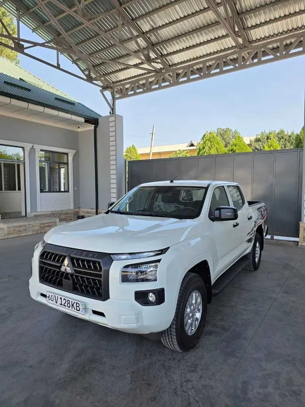 Mitsubishi L200GLX Pick up 2 Mitsubishi L200GLX Pick up 2