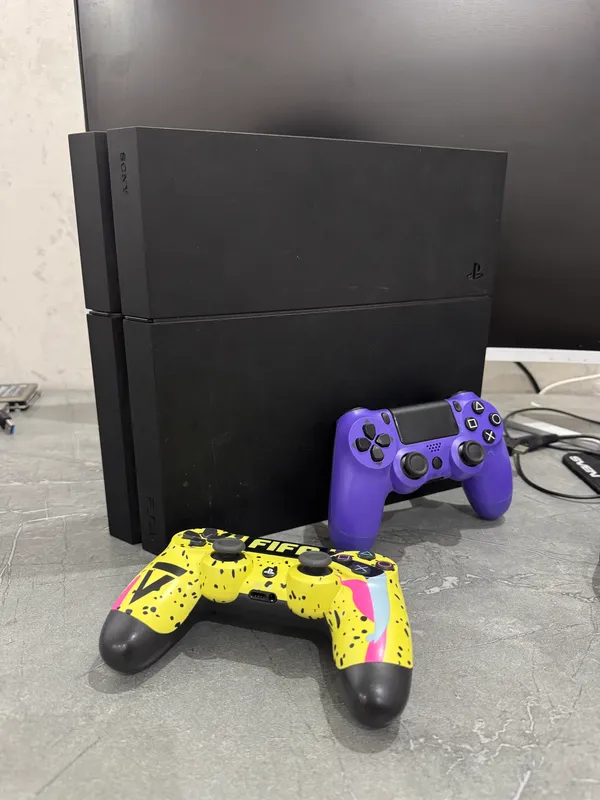 PlayStation 4 Fat 4 PlayStation 4 Fat 4
