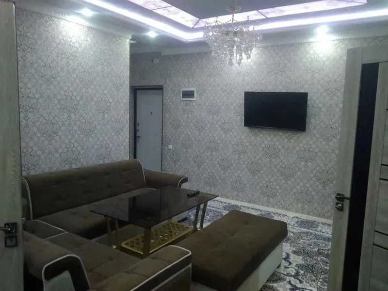 Паркент Плаза