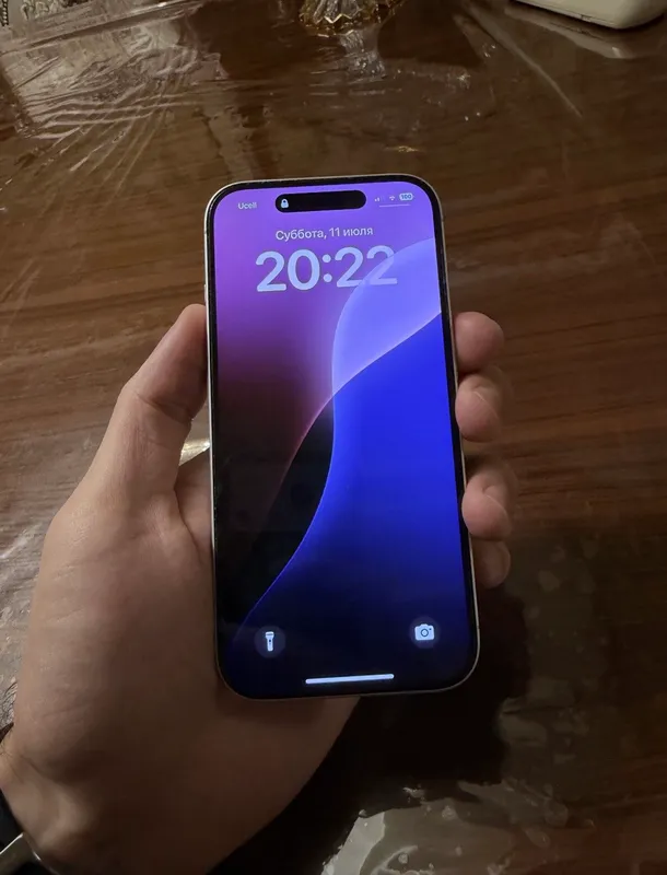 Продаётся Iphone 16 13 2