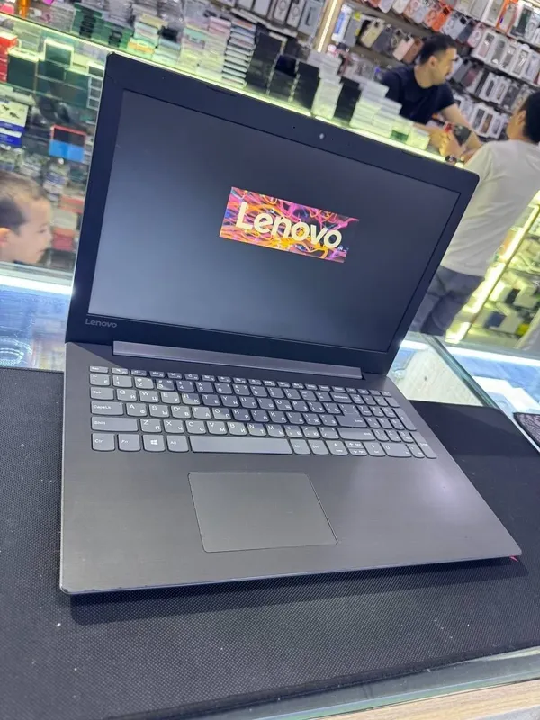 Lenovo IdeaPad – Core i5 / 8GB / 1TB / MX110