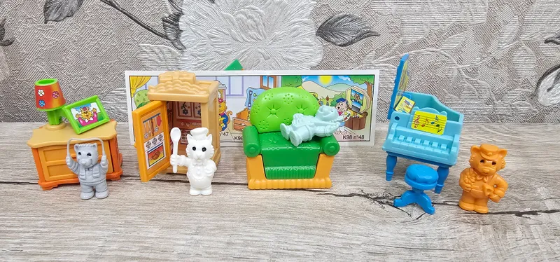 Наборы Kinder Surprise 1997 — «Кошачий интерьер» 1 Наборы Kinder Surprise 1997 — «Кошачий интерьер» 1