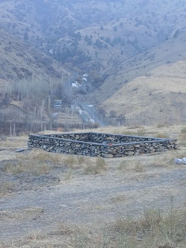Yer sotiladi Jizzax Baxmalda 2 Yer sotiladi Jizzax Baxmalda 2