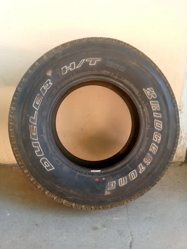 Автошина для автомобиля