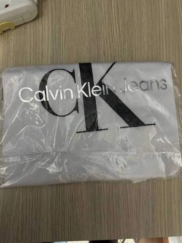 Футболка Calvin Klein. p-L. — фото 6