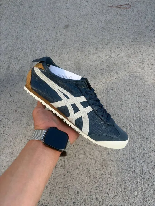 Asics made in veitnam
