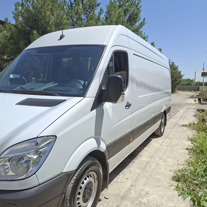 Mercedes Benz Sprinter 4
