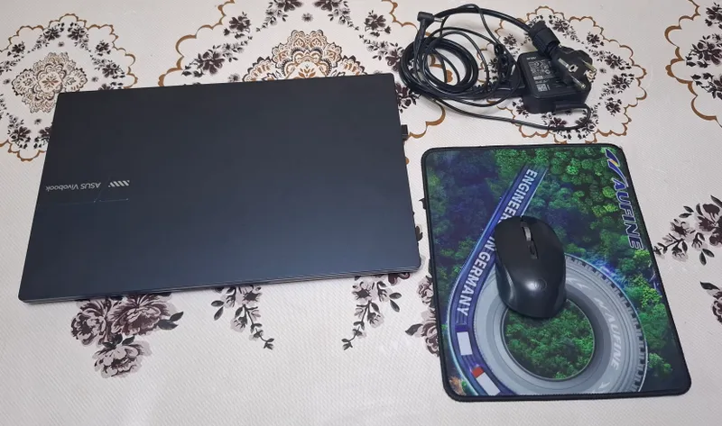 ASUS VivoBook 13-поколение i5 / 16GB / 2 ASUS VivoBook 13-поколение i5 / 16GB / 2