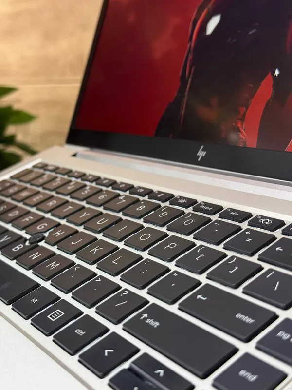 HP Elitebook noutbuki 3 HP Elitebook noutbuki 3
