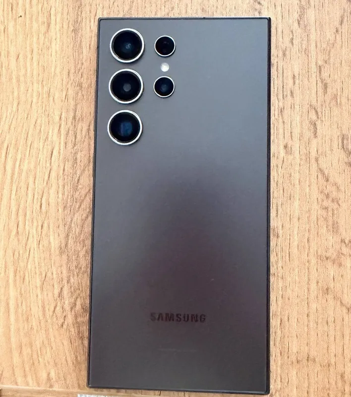 Samsung Galaxy S24 Ultra black 4 Samsung Galaxy S24 Ultra black 4