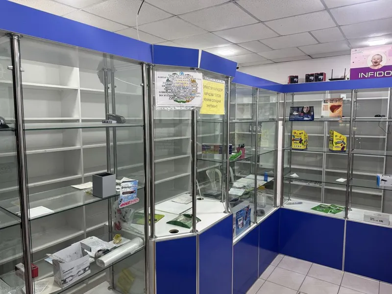 Oynali vitrina Dorixonalar uchun 2