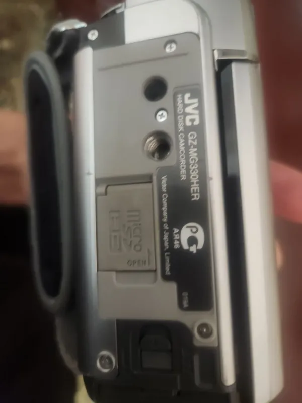Видеокамера JVC GZ-MG630HE или Видеокамера JVC GZ-MG630HER 35x Zo 2 Видеокамера JVC GZ-MG630HE или Видеокамера JVC GZ-MG630HER 35x Zo 2