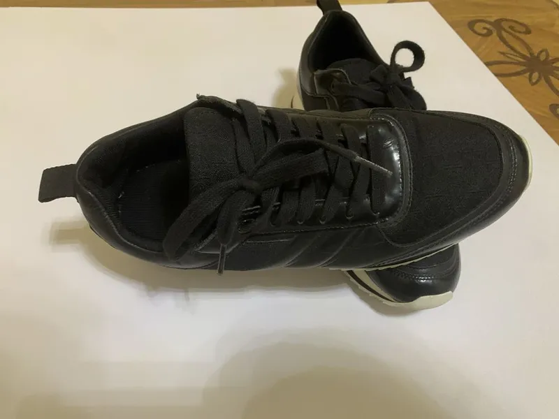 Продаются Calvin Klein, 41 размер 5 Продаются Calvin Klein, 41 размер 5