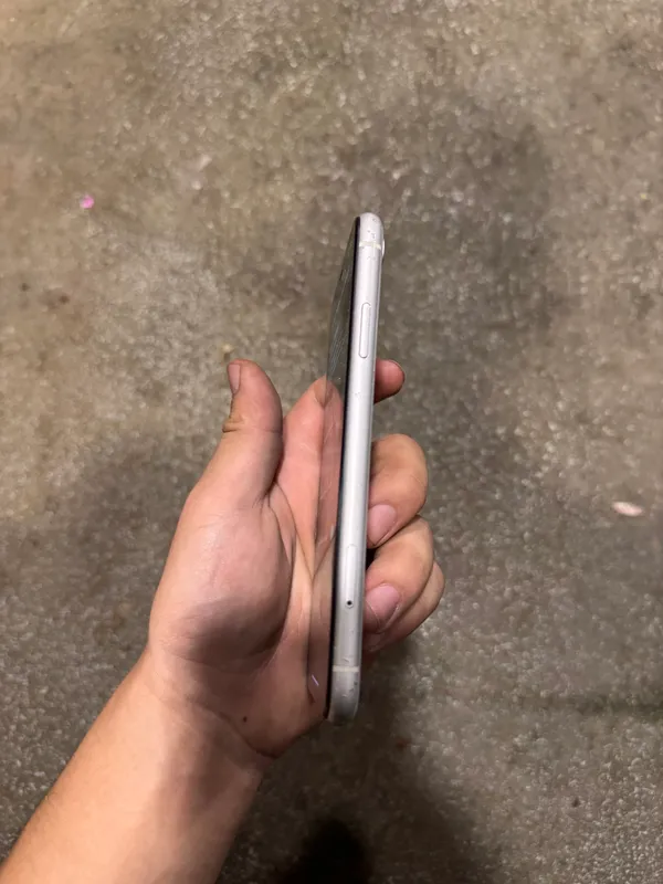 Iphone xr srochna sotiladi 64gb yomkst100% uslinni — фото 1