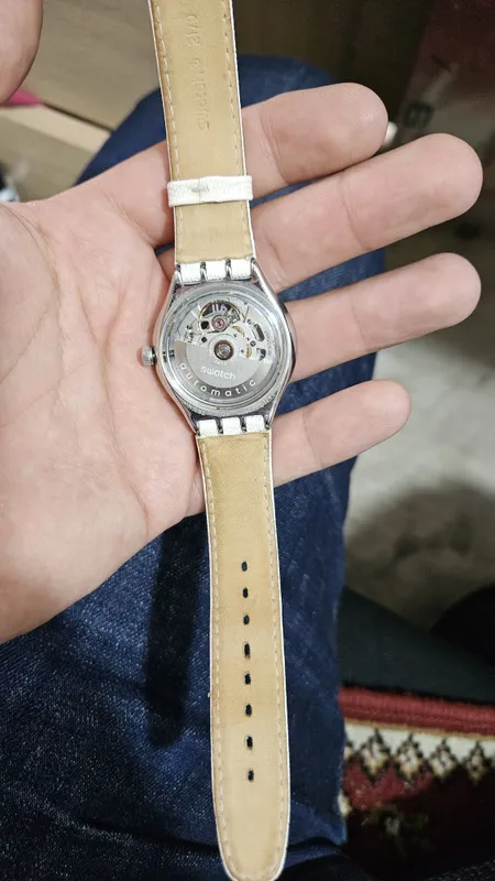 Часы оригинал Swatch в хорошем состоянии швейцарский механизм 2