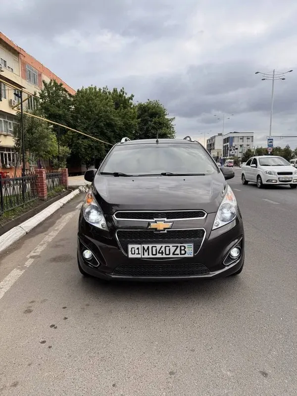 Spark, автомат, 2021 год, 76 000 2 Spark, автомат, 2021 год, 76 000 2
