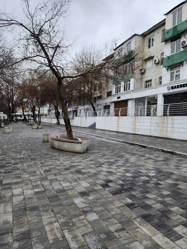Продаётся Нежилое! Юнусабад, Ор-р: 8 квартал / Биллур ресторан Т — фото 1