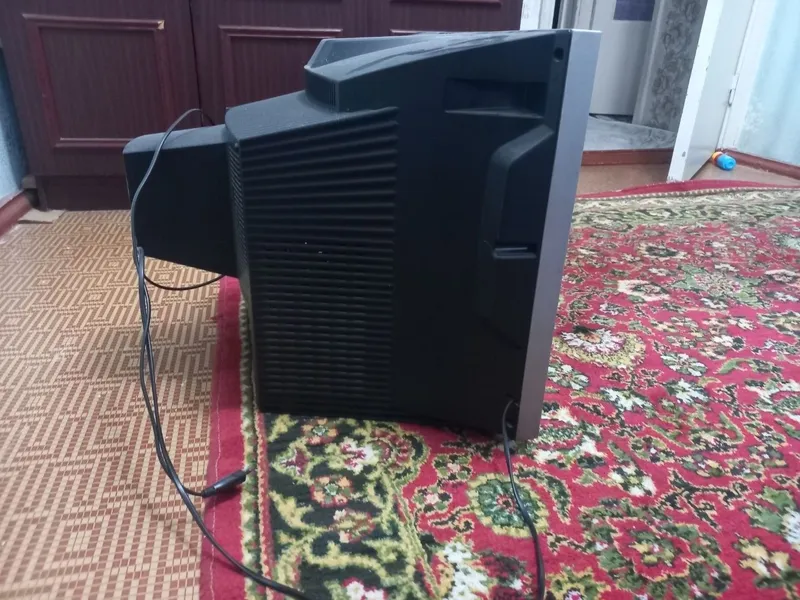 LG televizor,ishlaydi holati yaxshi 2 LG televizor,ishlaydi holati yaxshi 2