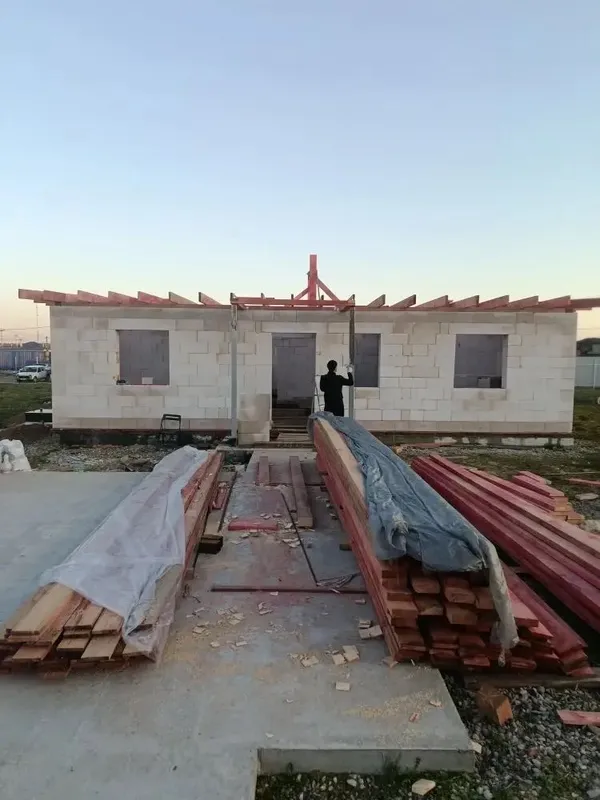 Qurulish ishlari .Beton quyish, g’isht terish ishlarini qilamiz