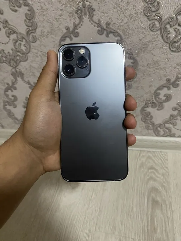Iphone 12 Pro Max — фото 1