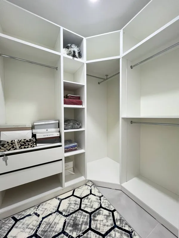 Продажа 4-комн. кв. 122 м², Мирзо-Улугбекский 6