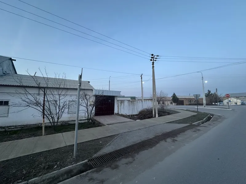 Кучмас мулк учун ховли. Место под бизнес 1