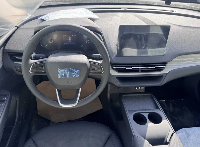 Hongqi eqm5 2025yili 500km