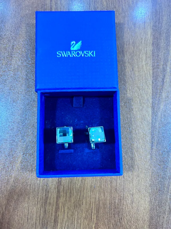 Swarovski manjet tugmalari 3