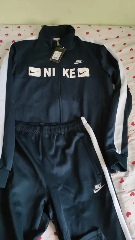 NIKE